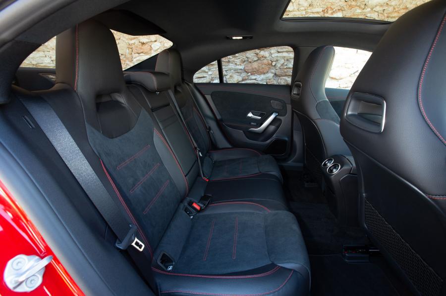 Интерьер Mercedes-Benz CLA200 AMG Line (C118) 2019 года  (WW) (фото 21 из 42)